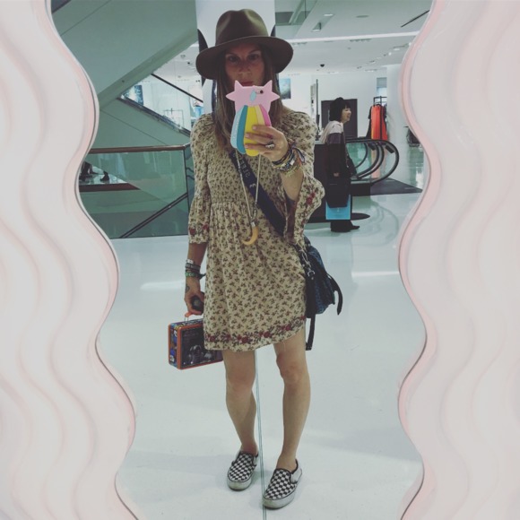 Meet your Posher, Ashley - Picture 1 of 1